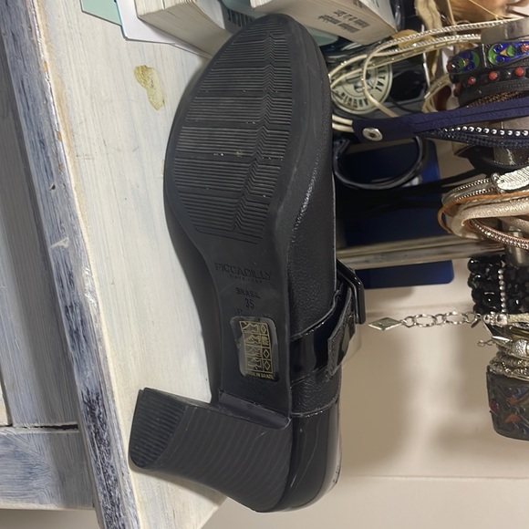 Piccadilly - Picture 2 of 3